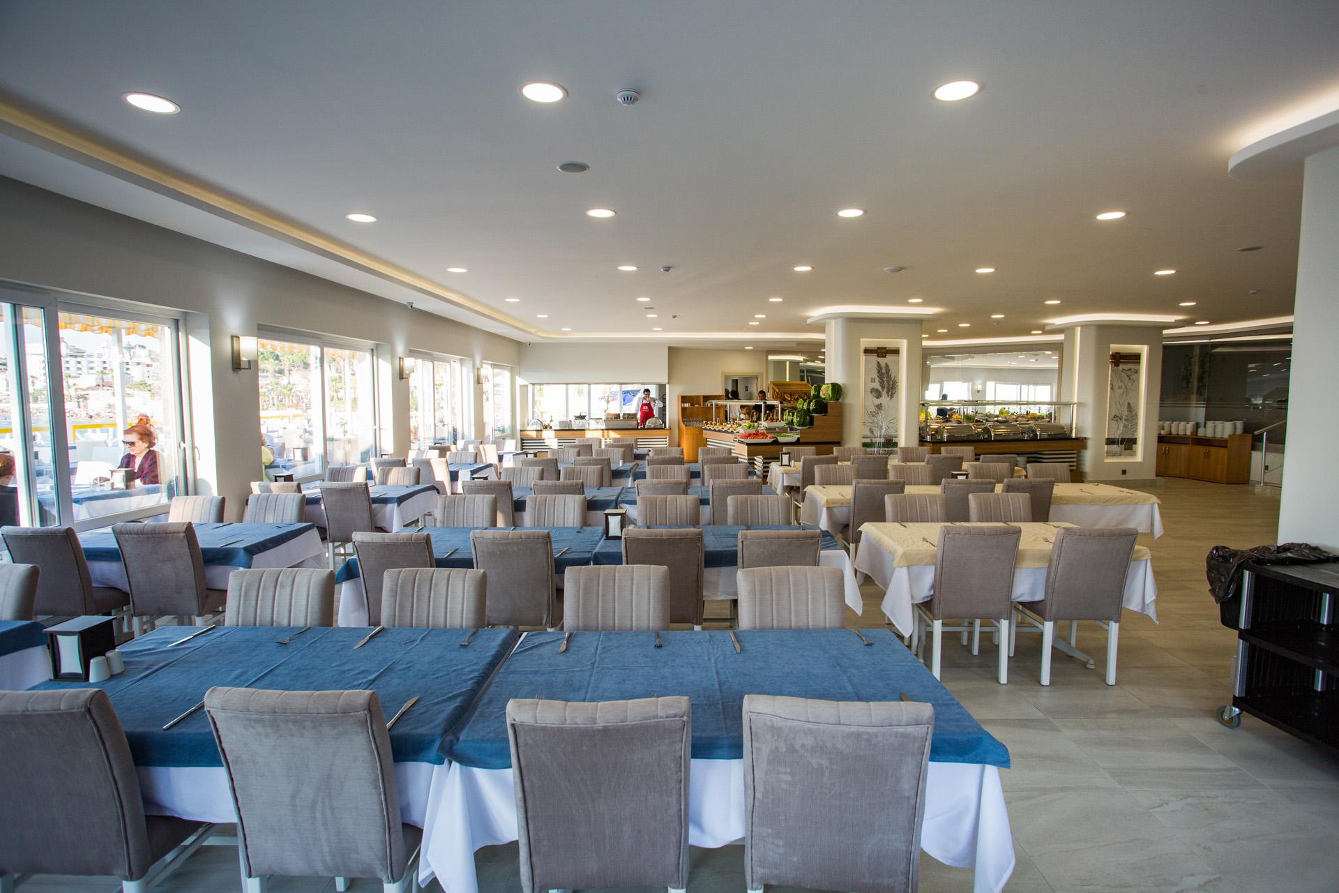 Marti Prime Beach Hotel Kusadasi Exterior photo